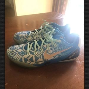 Nike Kobe 9 EM Hyper Cobalt Size 12